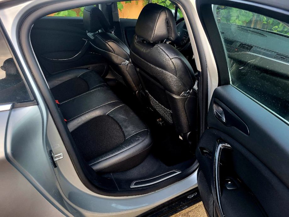 Citroën C5 2,0 HDi Exclusive Hr.automobil, fotografija 15