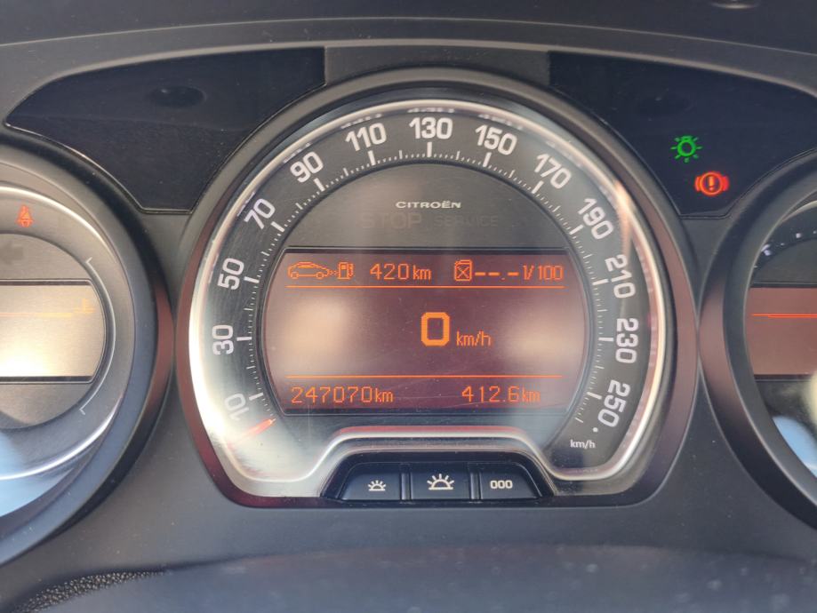 Citroën C5 2,0 HDi, fotografija 9