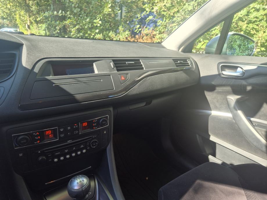 Citroën C5 2,0 HDi, fotografija 14