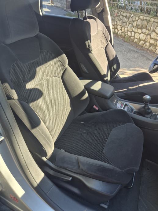 Citroën C5 2,0 HDi, fotografija 9