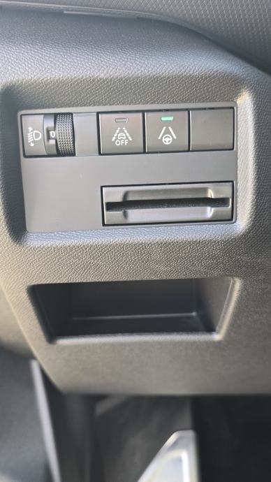Citroën C5 Aircross 1.5 BlueHDi, fotografija 17