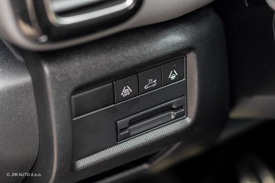 Citroën C5 Aircross 2.0 HDi 180ks Panorama, Adaptivni, 19" felge, fotografija 19