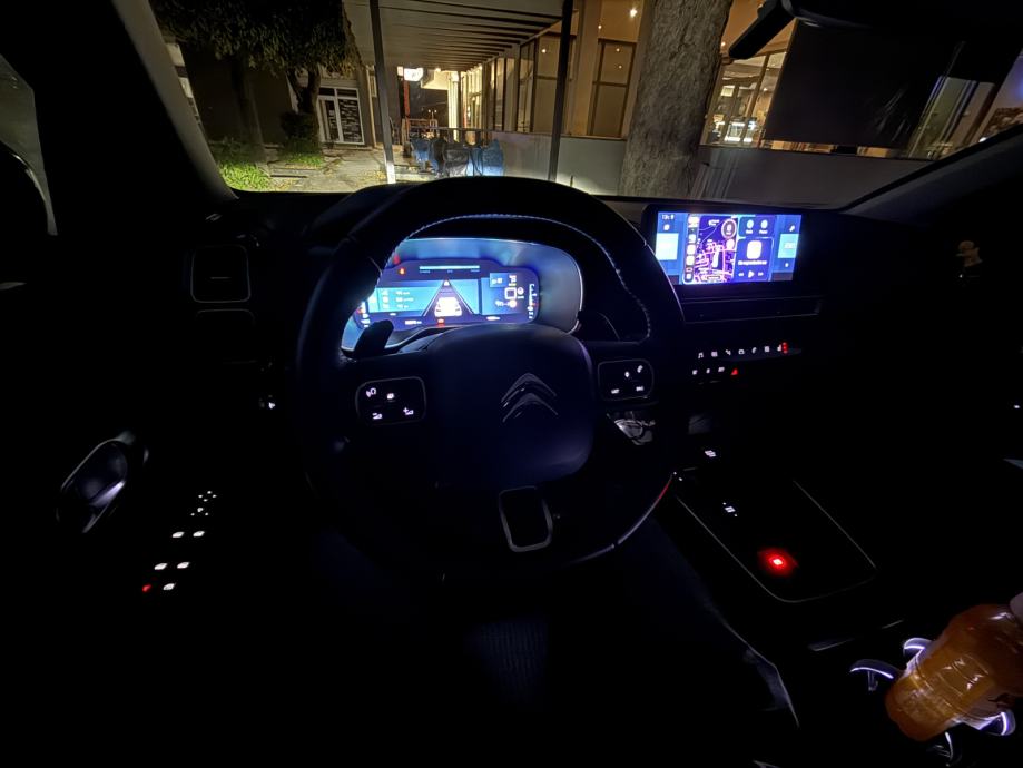 Citroën C5 Aircross HYBRID 225 KS automatik, fotografija 17