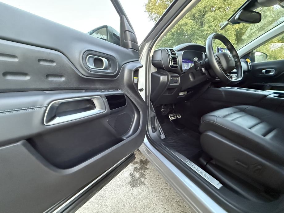 Citroën C5 Aircross HYBRID 225 KS automatik, fotografija 11