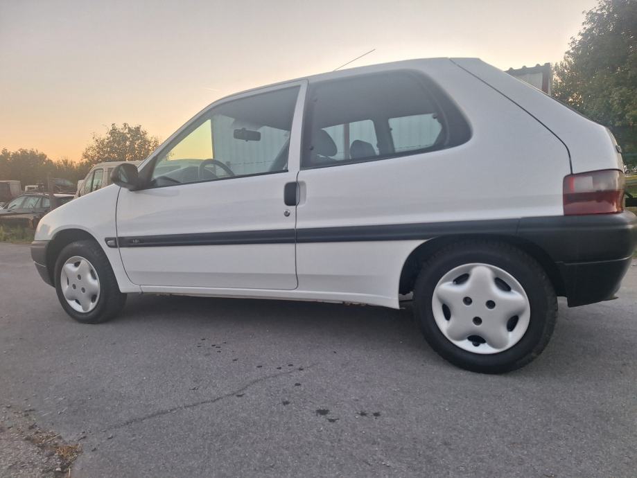 Citroën Saxo 1,0 i A NOVOREGISTRIRAN samo 91.000km., pogled izvana - slika 3