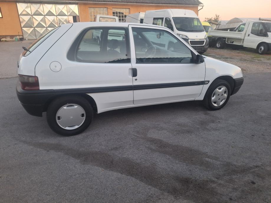 Citroën Saxo 1,0 i A NOVOREGISTRIRAN samo 91.000km., pogled izvana - slika 5