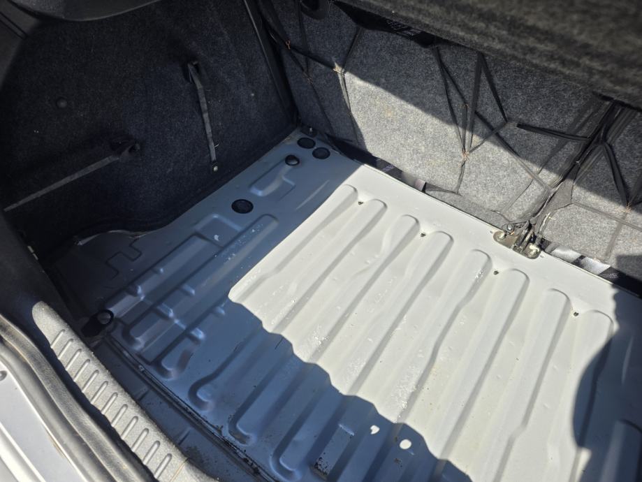 Citroën Xsara 1,4 i X + zimske gume sa felgama, fotografija 12