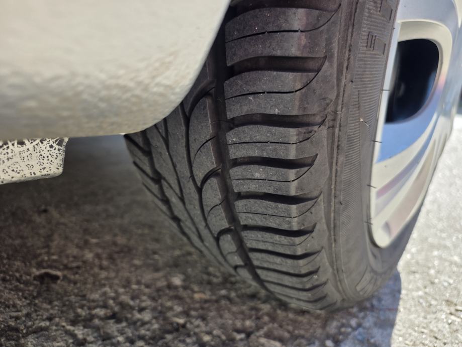 Citroën Xsara 1,4 i X + zimske gume sa felgama, fotografija 16