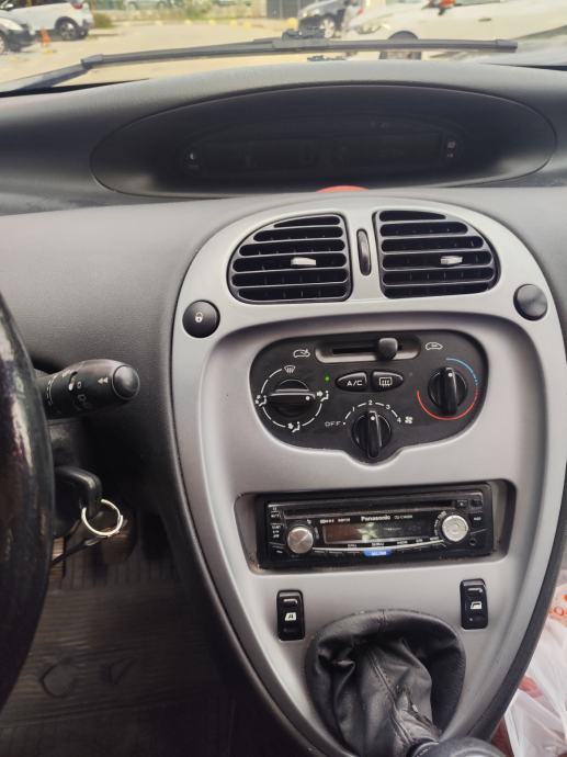 Citroën Xsara Picasso 1.6 benzin, 2008. 140.000 km, registriran 9/2027, fotografija 6