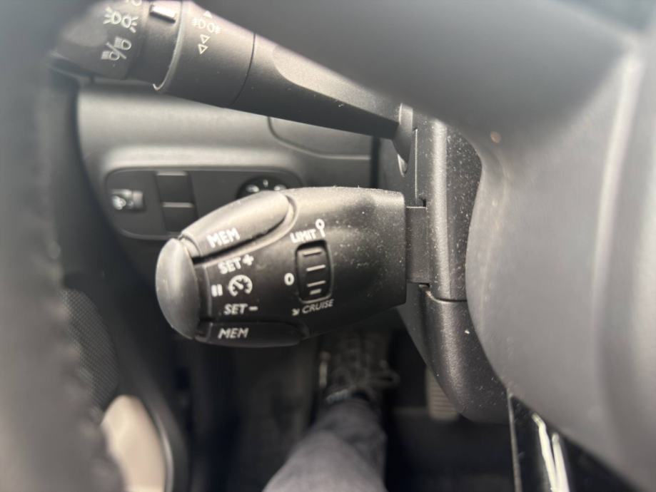 CITROEN C3 1.2 PureTech 82 KS FEEL *VOZILO S JAMSTVOM*, fotografija 17