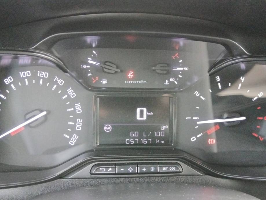 CITROEN C3 1.2 PureTech 82 KS FEEL *VOZILO S JAMSTVOM*, fotografija 16