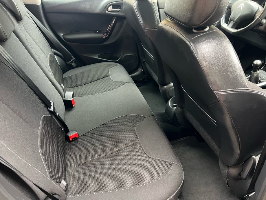 ** CITROEN C3 ** 1.2 VTI ** EXCLUSIVE ** REG 1 GOD** PDC **SERVISNA **, fotografija 18