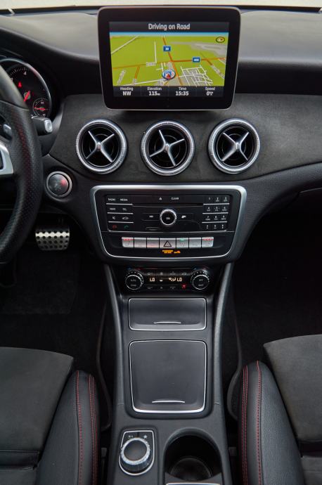 CLA 220d AMG line Shooting brake 2016g.aut.-tipt. reg. 04/27g.Servisna, fotografija 14