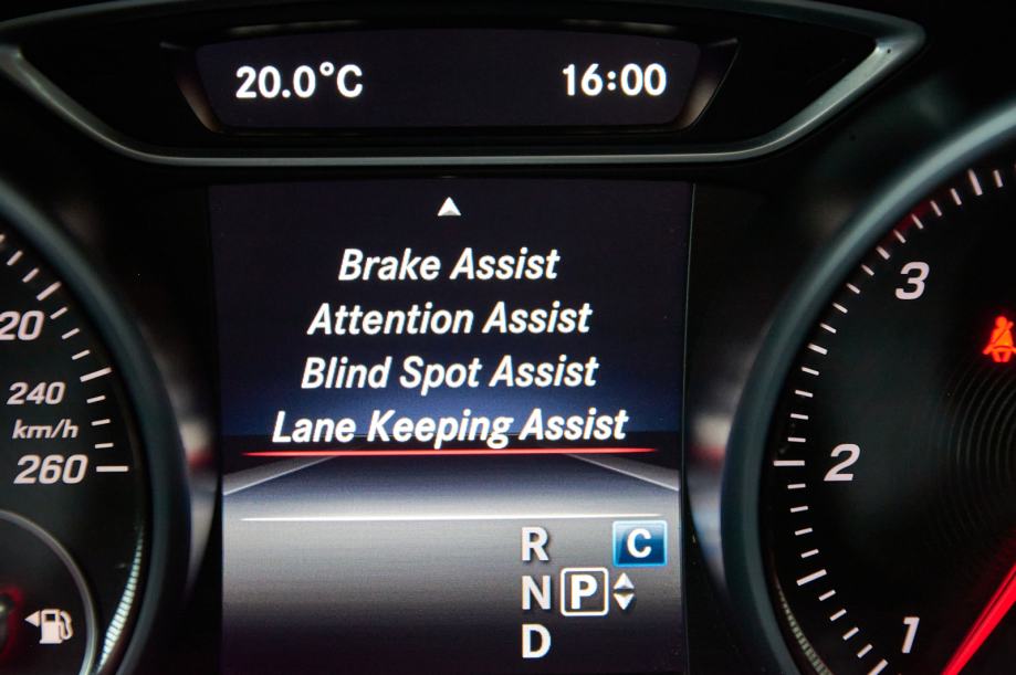 CLA 220d AMG line Shooting brake 2016g.aut.-tipt. reg. 04/27g.Servisna, fotografija 16