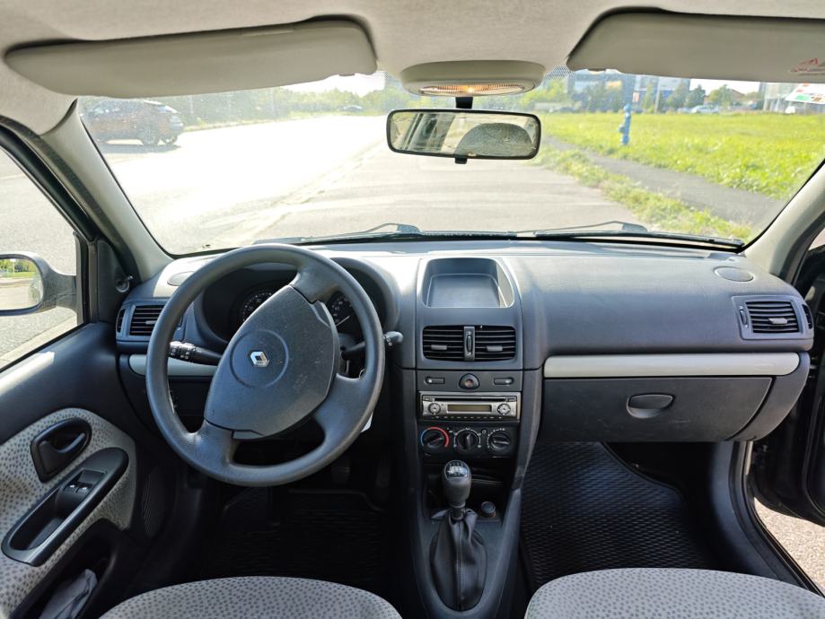 Clio 1.2, 71.000km, 2006, prva vlasnica, reg. do 06/27, nove gume, fotografija 6