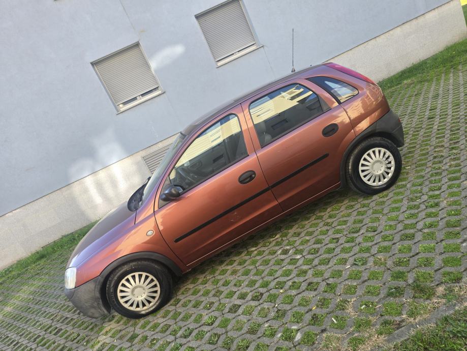 Corsa 1,0 i 12V Servo Volan,Muzika 5 vrata Serv.Knjizica Kredit-Zamj, fotografija 4