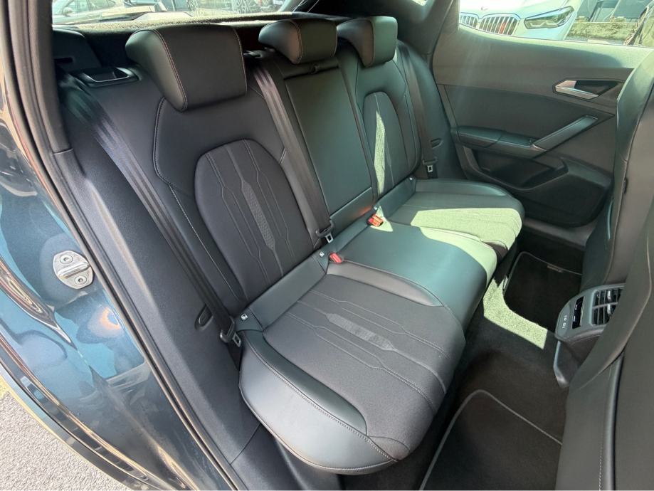 Cupra Formentor 1.4 eHybrid,JAMSTVO,KOŽA,ALU 19,AMBIENT,RADAR,U PDV-U!, fotografija 7