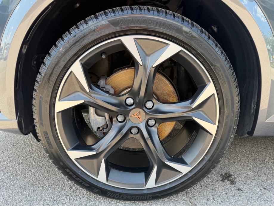 Cupra Formentor 1.4 eHybrid,JAMSTVO,KOŽA,ALU 19,AMBIENT,RADAR,U PDV-U!, fotografija 10