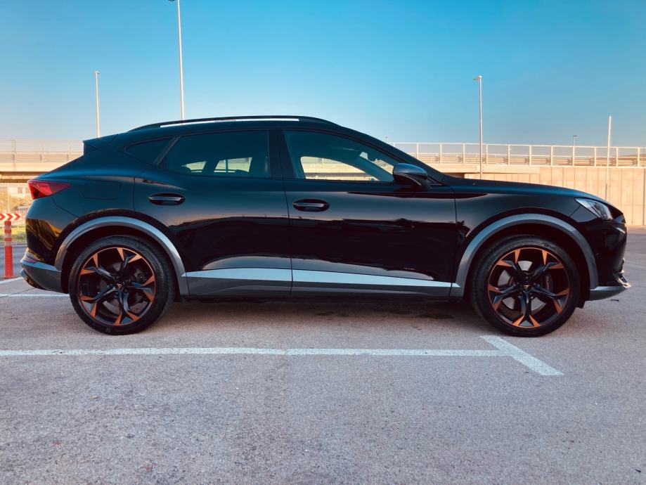 Cupra Formentor 1,4 Plug-in-Hibrid,automatik 245ks, fotografija 2