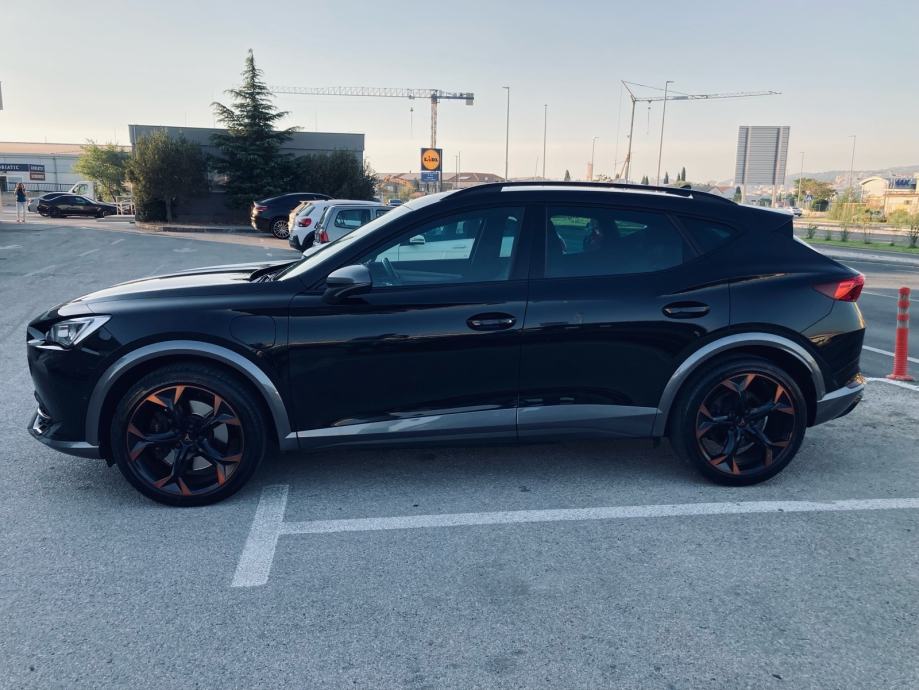 Cupra Formentor 1,4 Plug-in-Hibrid,automatik 245ks, fotografija 10