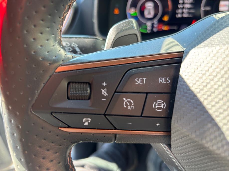 Cupra Formentor 1,4 TSI eHybrid 2022, fotografija 13