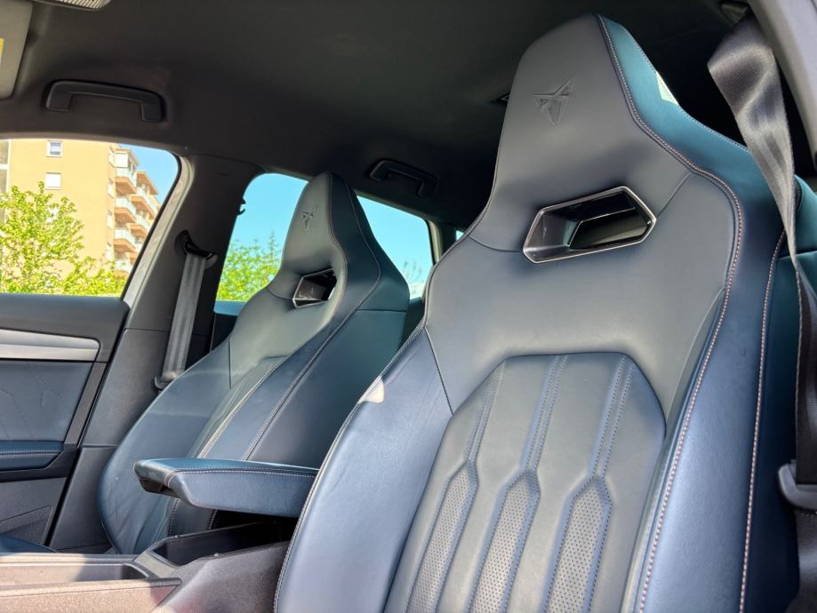 Cupra Formentor 1,4 TSI eHybrid 2022, fotografija 19