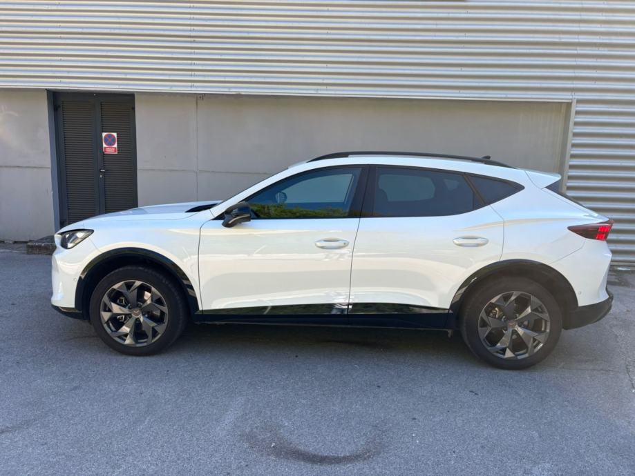 Cupra Formentor 1.5 TSI DSG mHEV Impulse *TOP STANJE * VIŠE VOZILA*, fotografija 7