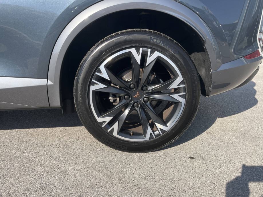CUPRA FORMENTOR 2022 • PREMIUM jamstvo • AutoZubak Rabljena, fotografija 16