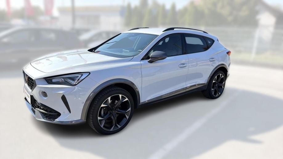 CUPRA FORMENTOR 2023 • PREMIUM jamstvo • AutoZubak Rabljena, fotografija 3