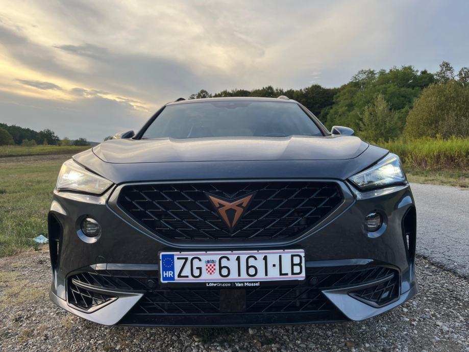 Cupra Formentor VZ 4X4 / AUTOMATIK / BEATS AUDIO / BREMBO / TOP STANJE, fotografija 3