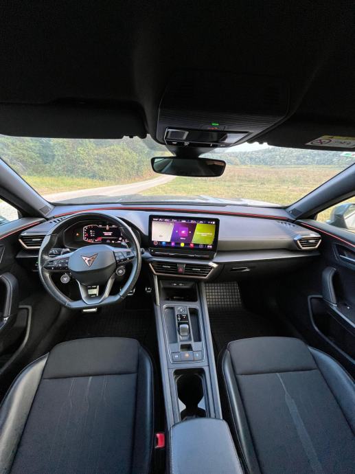 Cupra Formentor VZ 4X4 / AUTOMATIK / BEATS AUDIO / BREMBO / TOP STANJE, fotografija 13