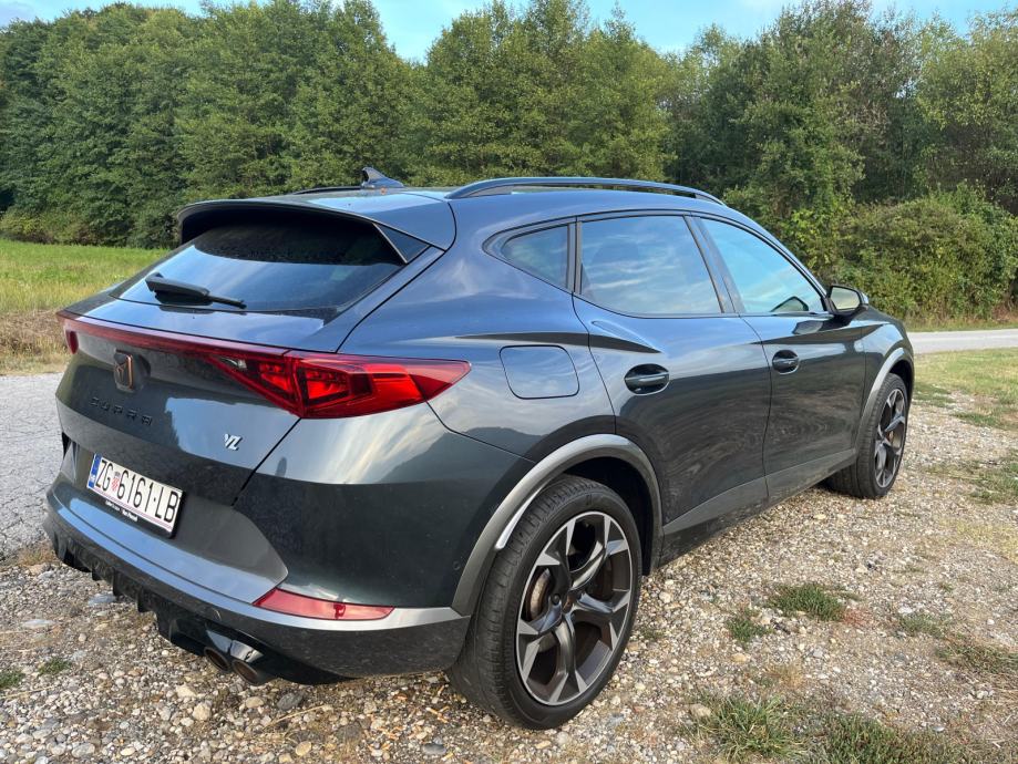 Cupra Formentor VZ 4X4 / AUTOMATIK / BEATS AUDIO / BREMBO / TOP STANJE, fotografija 8