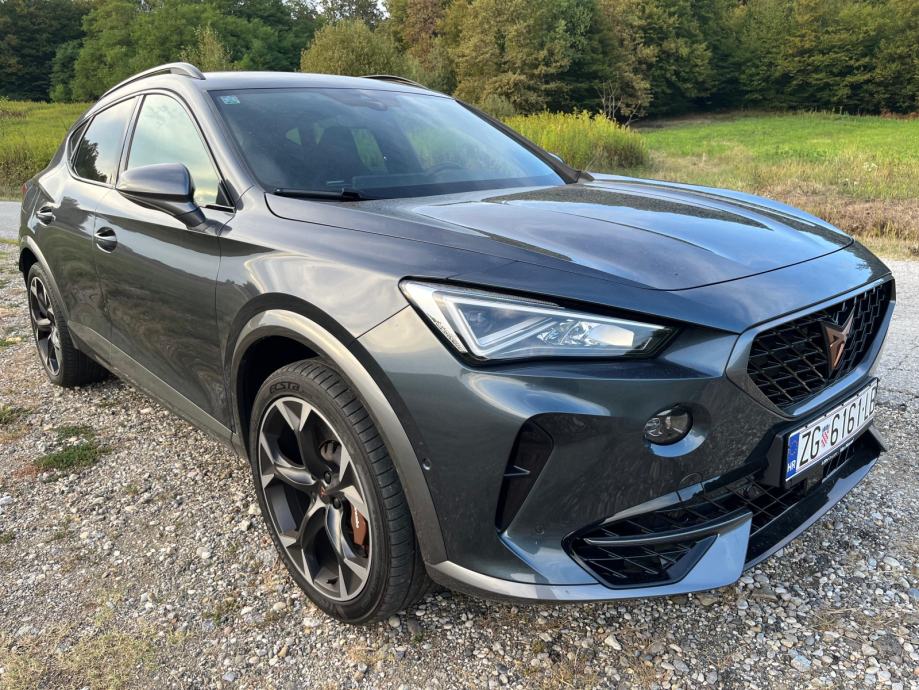 Cupra Formentor VZ 4X4 / AUTOMATIK / BEATS AUDIO / BREMBO / TOP STANJE, fotografija 10