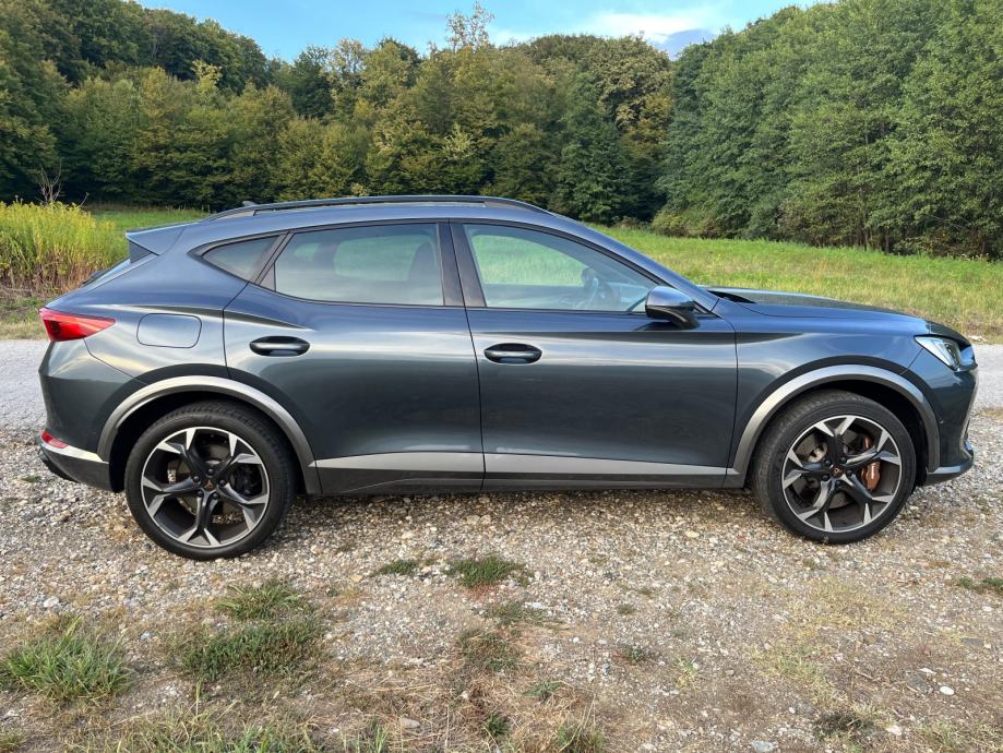 Cupra Formentor VZ 4X4 / AUTOMATIK / BEATS AUDIO / BREMBO / TOP STANJE, fotografija 9