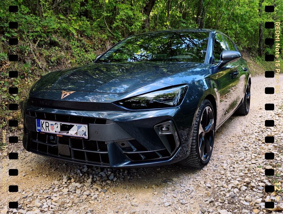 Cupra Leon * 1.5 PHEV* *** Matrix***, fotografija 3