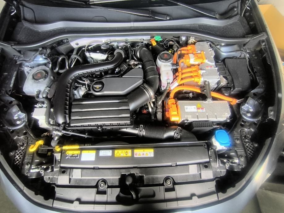 Cupra Leon * 1.5 PHEV* *** Matrix***, fotografija 11