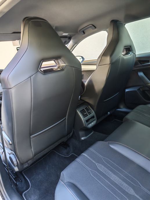 Cupra Leon 2,0 TSI VZ 180kw benzin, samo 13400km, fotografija 12