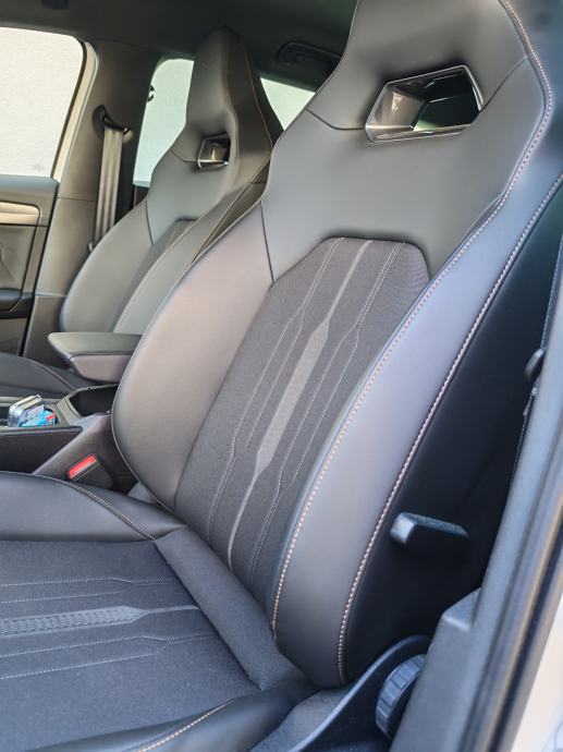 Cupra Leon 2,0 TSI VZ 180kw benzin, samo 13400km, fotografija 15