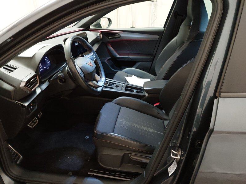 CUPRA Leon Sportstourer 1.4 e-Hybrid automatik • ACC • digitalni instr, fotografija 6