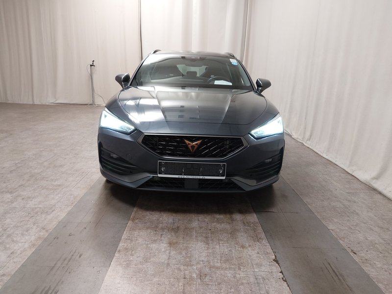 CUPRA Leon Sportstourer 1.4 e-Hybrid automatik • ACC • digitalni instr, fotografija 9