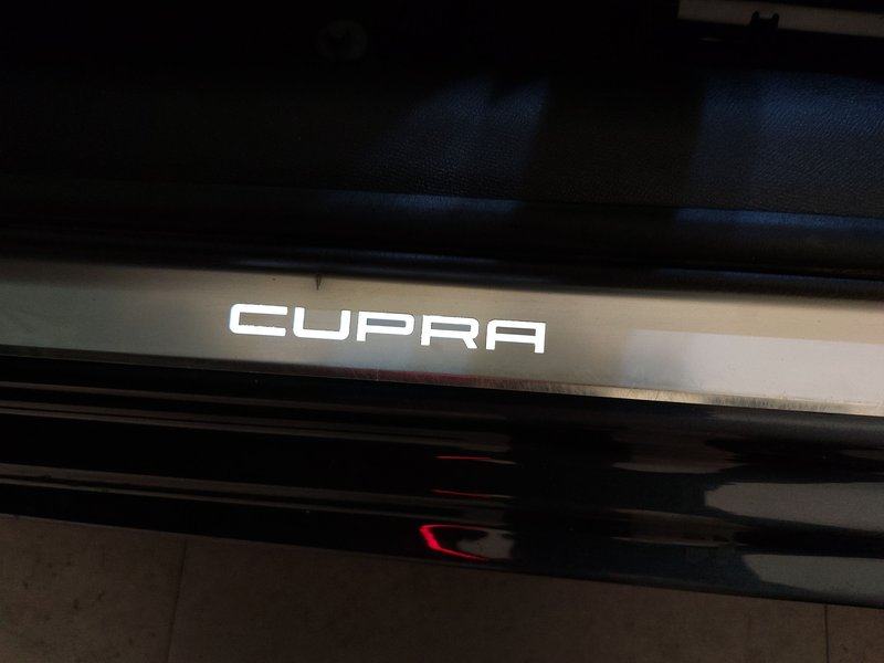 CUPRA Leon Sportstourer 1.4 e-Hybrid automatik • ACC • digitalni instr, fotografija 16