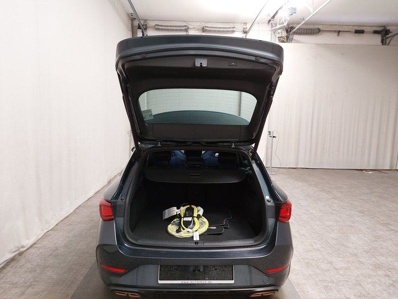 CUPRA Leon Sportstourer 1.4 e-Hybrid automatik • ACC • digitalni instr, fotografija 18
