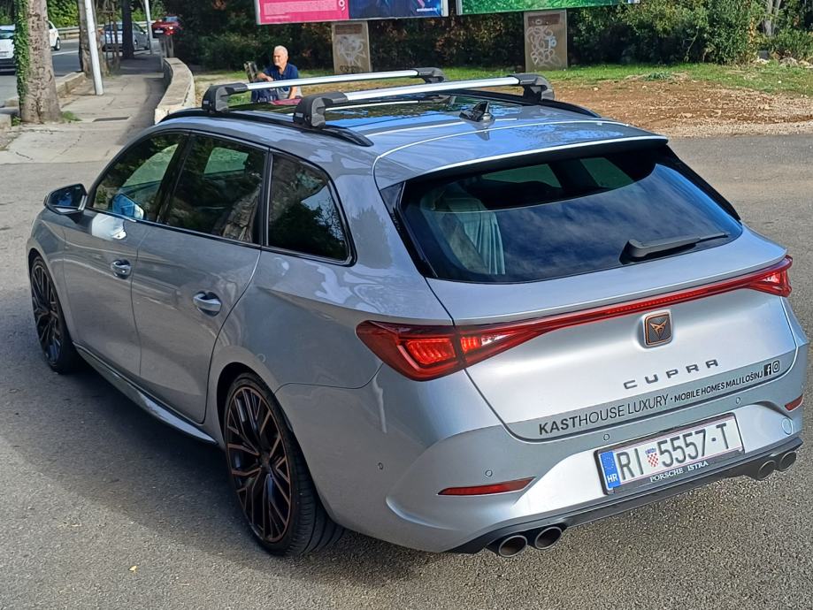 Cupra Leon ST 2,0 TSI 300KS 4DRIVE, fotografija 9