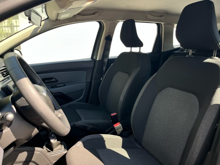 Dacia Duster 1,0 Tce 100 ECO-G Essential, fotografija 10