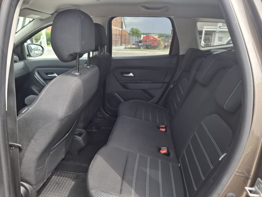 Dacia Duster 1,0 Tce 100 ECO-G Prestige, fotografija 11