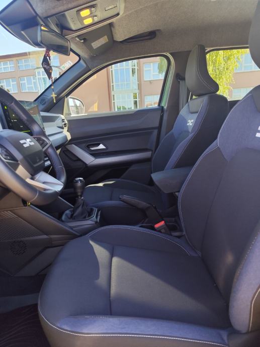 Dacia Duster 1,2 tce, fotografija 17