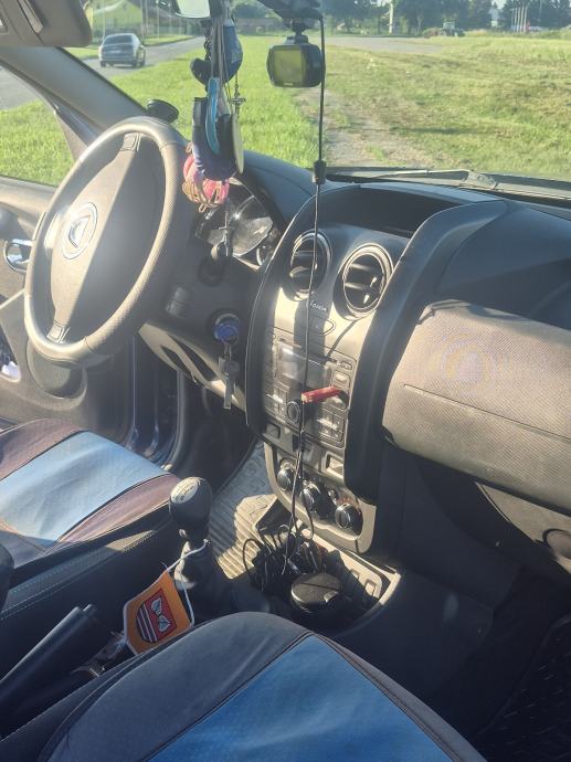 Dacia Duster 1,5 dCi 110, fotografija 6
