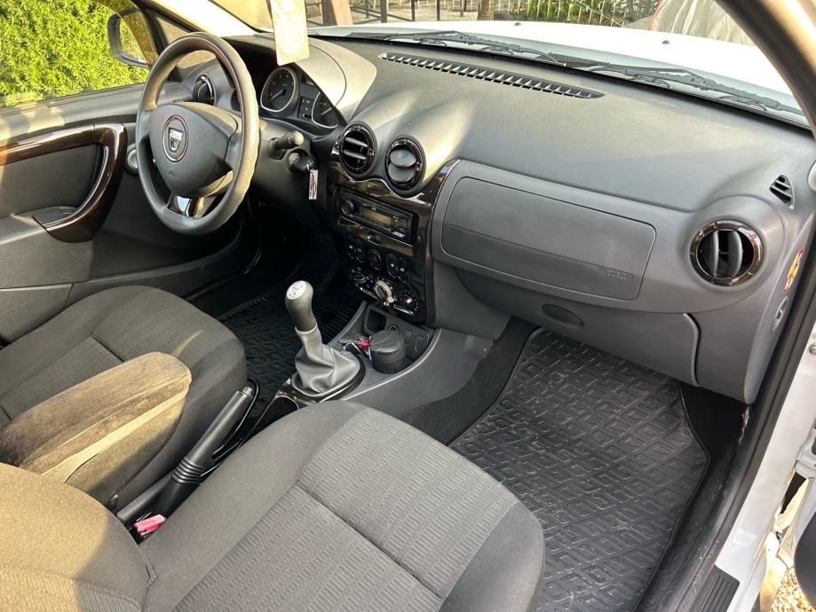 Dacia Duster 1.5 dCi - 150.000km - odlicna, fotografija 8