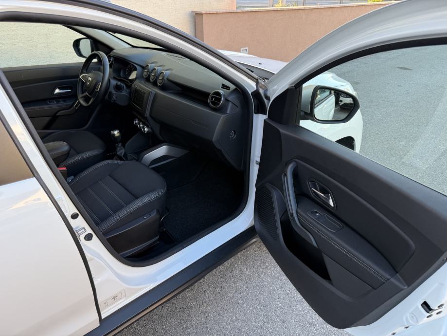 Dacia Duster 1,5 dCi,2019.god.NAVI,LED,KAMERA,PDC,alu 17”VISA 36/rata, fotografija 5
