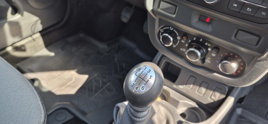 Dacia Duster 1,5 dCi Prestige❗️//Hr-Auto❗️/Prvi vlasnik/Extra stanje//, fotografija 16